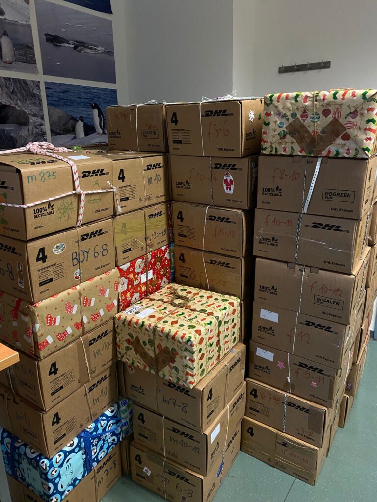 Gemeinsam Freude schenken – Weihnachten im Schuhkarton