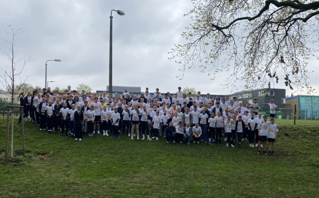 Lauft schnell(er), bevor der große Regen kommt – Das MMG holt Silber!